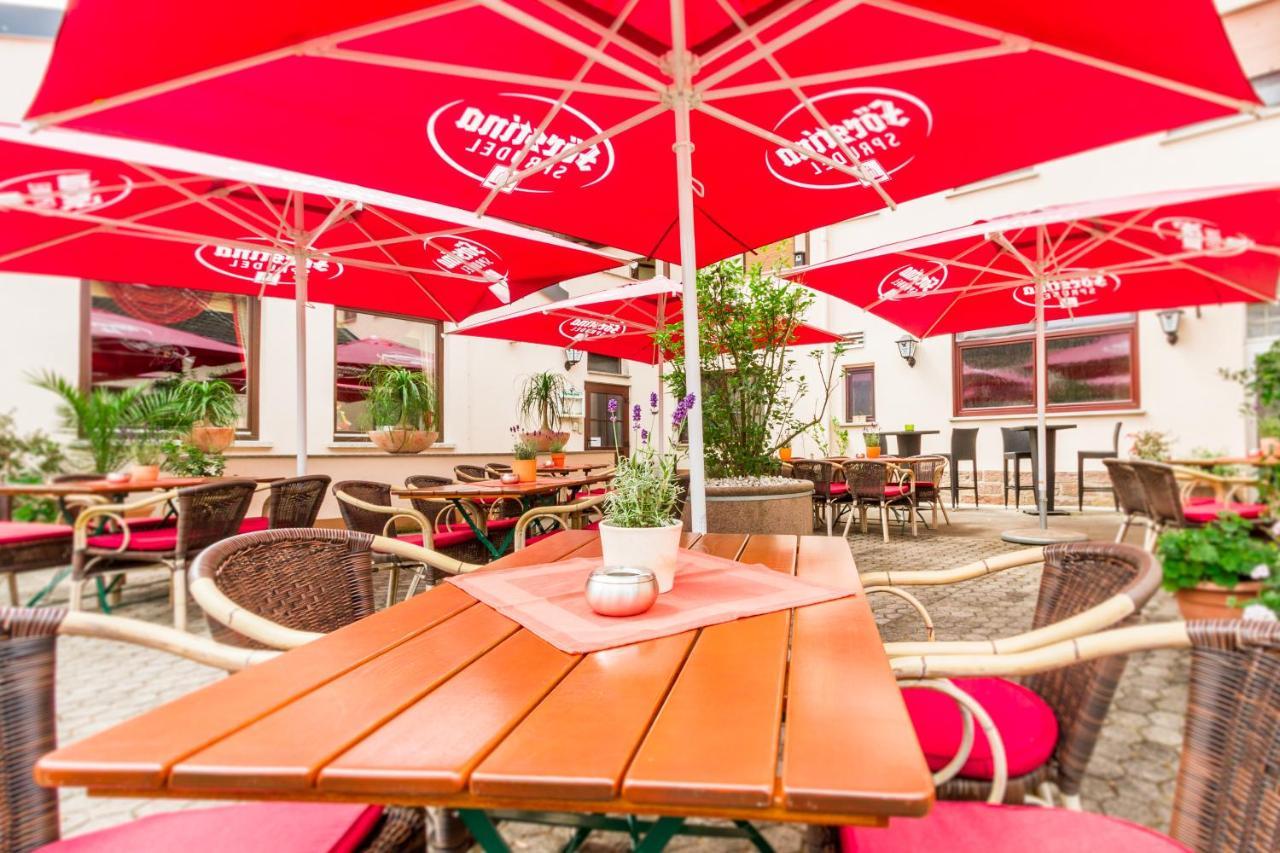 Hotel- Restaurant Zum Hirsch Grossenlueder Exterior photo